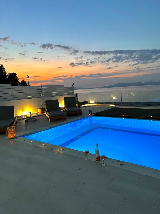 Vaso Beach Front Villa Ialysos  Bagian luar foto