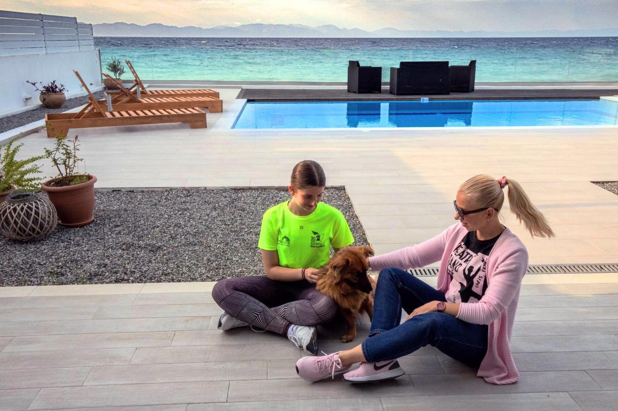Vaso Beach Front Villa Ialysos  Bagian luar foto